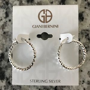 Giani Bernini Hoops